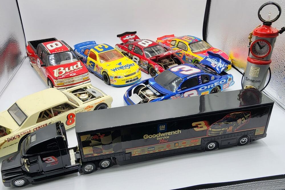 βNASCAR Lot Dale Earnhardt Sr Jr Diecast Cars Semi Truck Trailer Gas Pump Clock